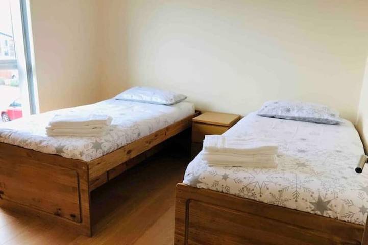 Very Clean + Air Conditioning + Parking + Internet in Manchester, Grand Manchester