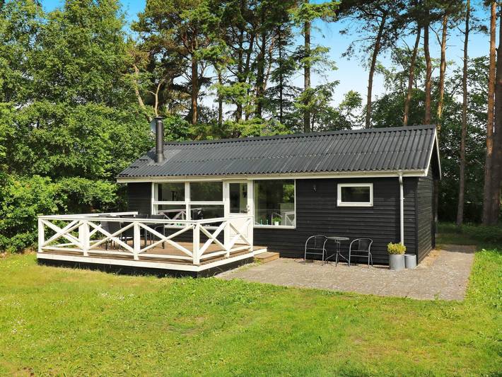 Ferieudlejning for 4 personer, med Terrasse i Øster Hurup