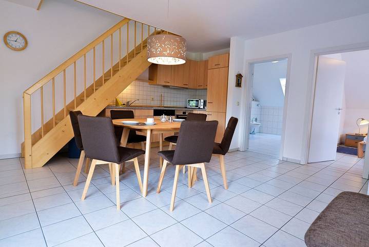 Ferienwohnung für 5 Personen, mit Ausblick und Balkon in Sahlenburg