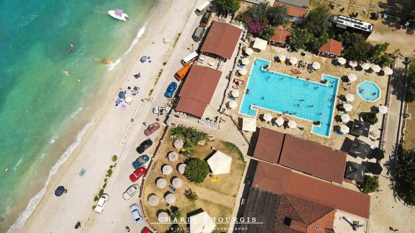 Camping für 5 Personen, mit Terrasse und Garten sowie Kinderpool und Pool in Griechenland