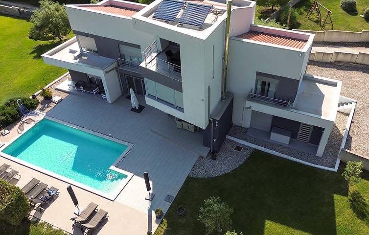 Reizendes Apartment mit einem Schlafzimmer, Pool, in der Nähe der Küste und des Stadtzentrums in Krnica, Marčana