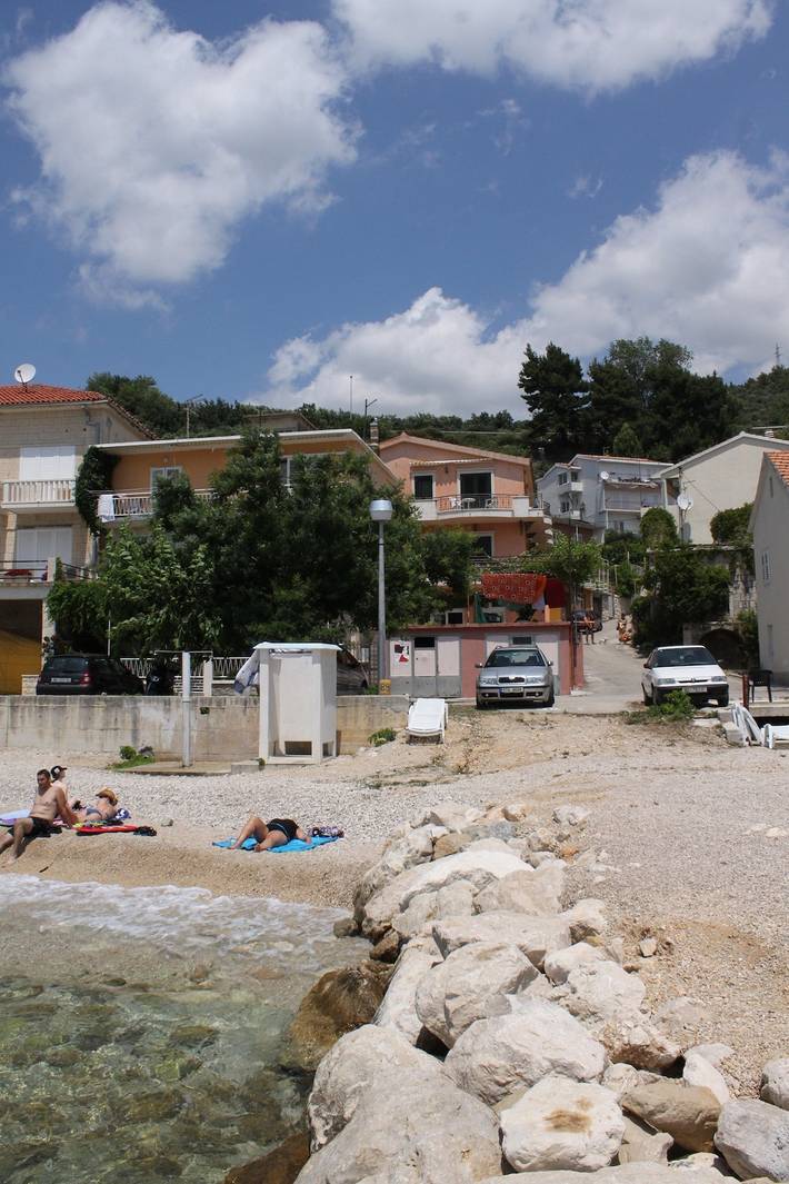 Ganze Wohnung, 1-Zimmer-Ferienwohnung am Strand Podgora, Makarska -a in Podgora, Makarska Riviera