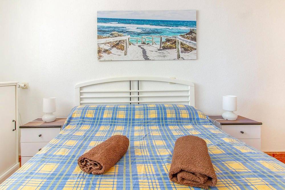 Ganze Wohnung, Schöne Ferienwohnung in La Mata mit Swimmingpool in Torrevieja, Costa Blanca