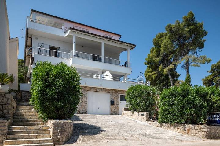 Appartement de vacances pour 8 personnes, avec vue et jardin, animaux acceptés - 1