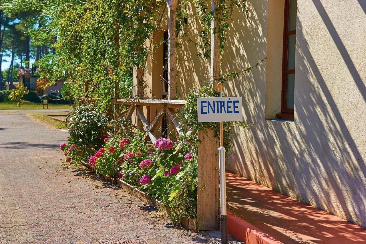 Three-Bedroom Villa in Salles, Région d'Arcachon