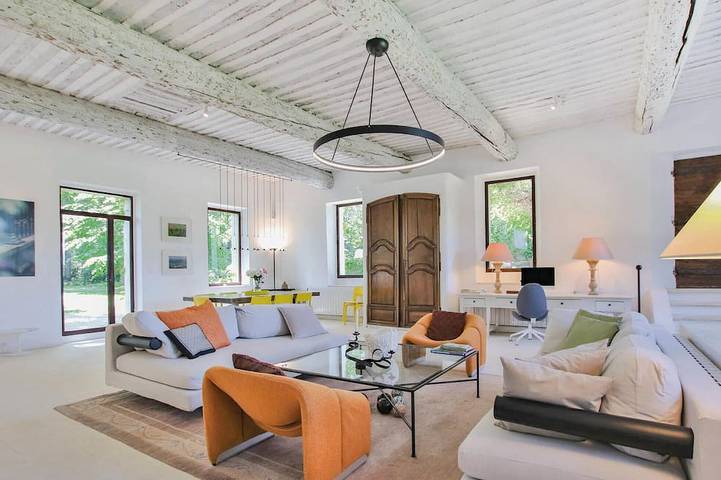 Pet friendly home in Lagnes in Lagnes, Parc naturel régional du Luberon