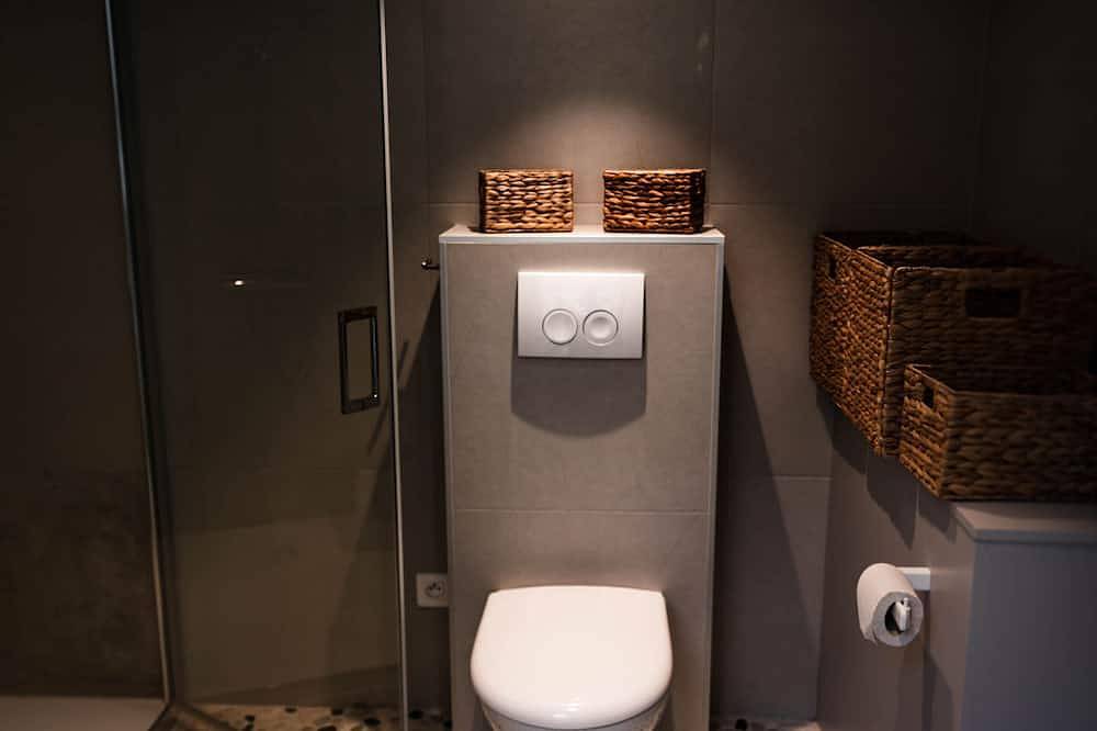 Entire apartment, The happiness studio in Veyrier-du-Lac, Annecy region