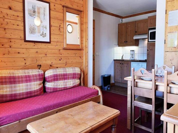 Gîte pour 6 personnes, avec piscine et balcon dans Office De Tourisme De Notre Dame De Bellecombe - 2
