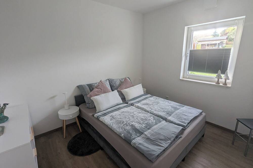 Ganze Wohnung, Ruhiges Apartment im Grünen Kreischa bei Dresden in Kreischa, Osterzgebirge