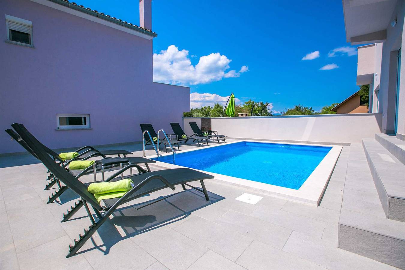 Ferienhaus Green mit Pool in Pinezici, Krk
