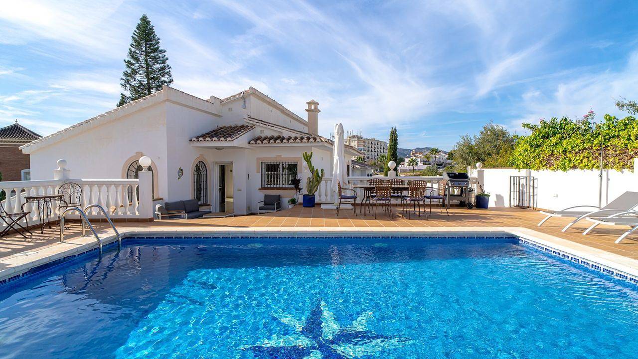 Chalet para 13 Personas en Playa de Burriana, Nerja