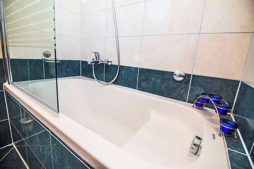 Villa Katja Mit privatem Pool, kostenlose Fahrräder in Srijane, Dalmatinisches Zagora