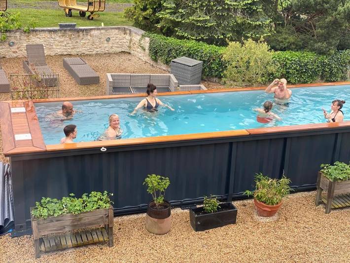 Chambre d’hôte pour 2 personnes, avec Terrasse et Jacuzzi ainsi que Jardin et Piscine à Sainte-Preuve