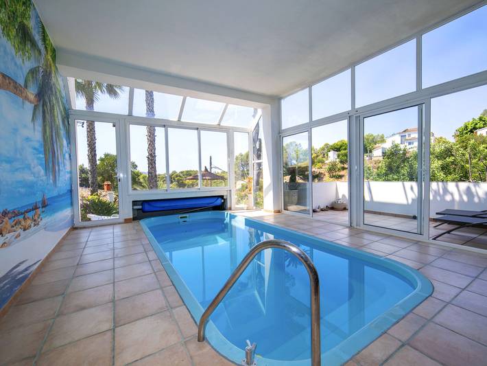 Location de vacances pour 10 personnes, avec Terrasse ainsi que Jardin et Piscine dans Altea La Vieja