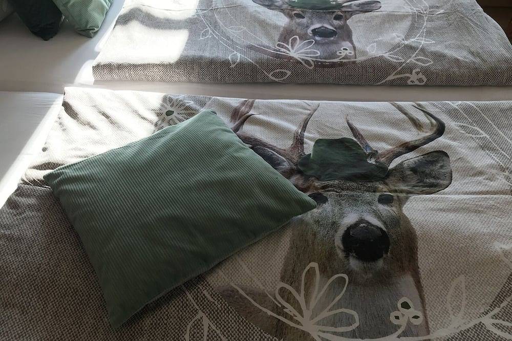 Landhaus mitten im grünen ( Familien- Apartment mit 2 getrennten Schlafräumen) in Allhartsberg, Mostviertel Region