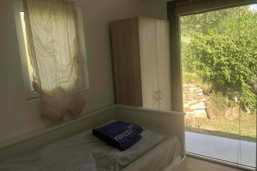 Retreat in nature:relax, walks, Mt trails from the house, fireplace, Wifi in Vezio, Alto Malcantone