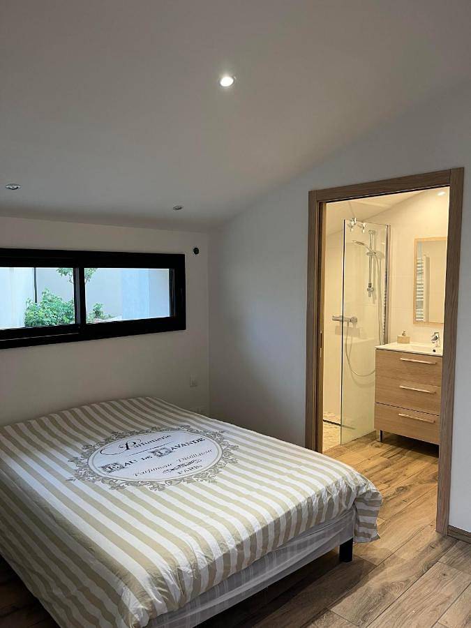 Appartement de vacances entier, Chambre indépendante avec jardin - 100m de la mer in Langrune-sur-Mer, Région de Caen