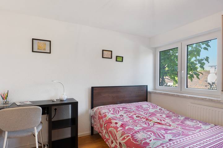 Appartement entier, Appartement « Chez les 2 Rivières » avec jardin privé et Wi-Fi in Remseck am Neckar, Arrondissement de Ludwigsbourg
