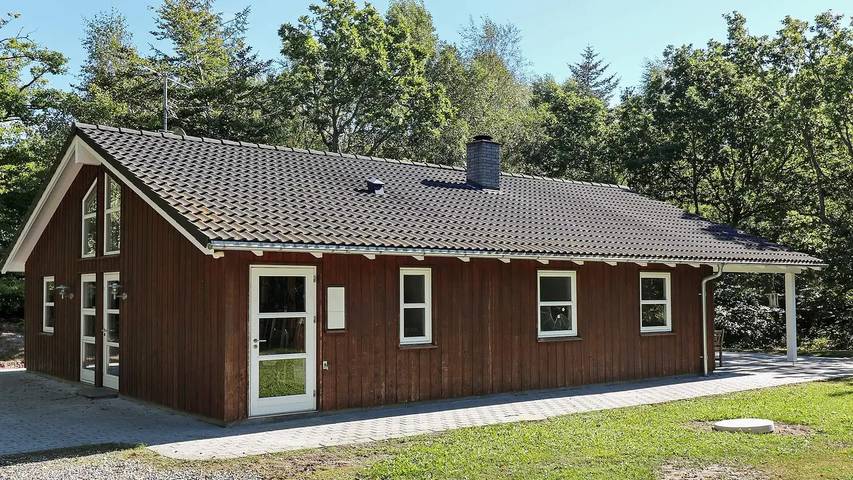 Ferienhaus für 7 Personen, mit Sauna und Terrasse sowie Whirlpool, mit Haustier am Mariagerfjord