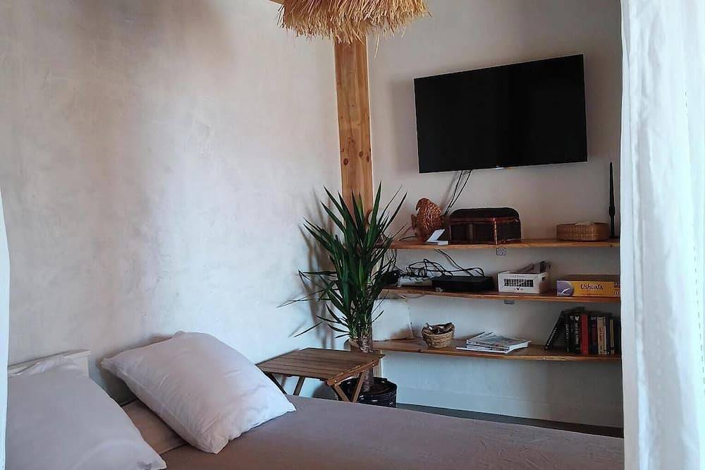 Entire apartment, Port & Beach view 10min walk. Appart. 50m2 & terrace 15m2 Carnon Plage ouest in Carnon-Plage, Palavas-les-Flots