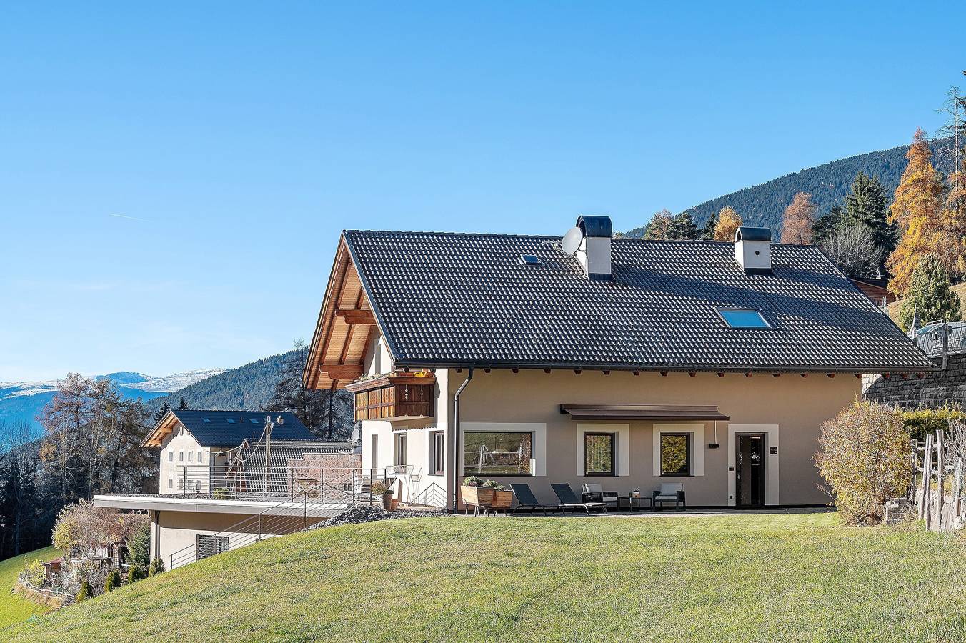 Studio entier, Studio « Lara Ruveda 2 » avec vue sur la montagne, terrasse privée et Wi-Fi in San Giacomo (Sankt Ulrich), St. Ulrich in Gröden