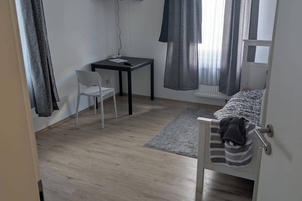 Ganze Wohnung, Helle 1 Zimmer Apartment in der Nähe von Bahnhof in Heidenheim, Stuttgart Region