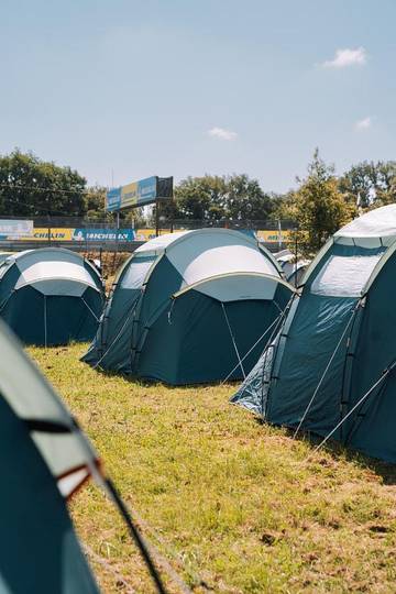 Gîte pour 2 personnes, avec vue dans Circuit des 24 Heures du Mans