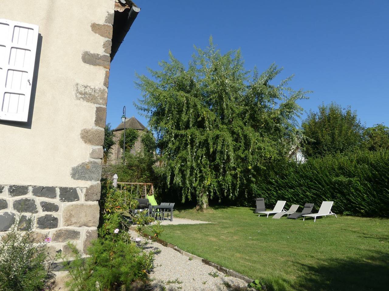 Gîte "L'Oustal de Salers", vue exceptionnelle monts du Cantal in Salers (Cantal), Parc naturel régional des Volcans d'Auvergne