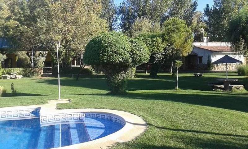 Casa rural para 14 personas, con Terraza además de Jardín y Piscina en Cardiel de los Montes - 2