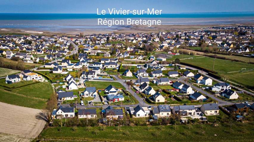 Gîte pour 6 personnes, avec jardin ainsi que sauna et jacuzzi, adapté aux familles à Le Vivier-sur-Mer - 2