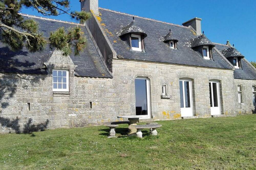 Ein schönes Haus mit den Füßen im Wasser, das Meer am Ende des Gartens!! in Primelin, Quimper und Umgebung