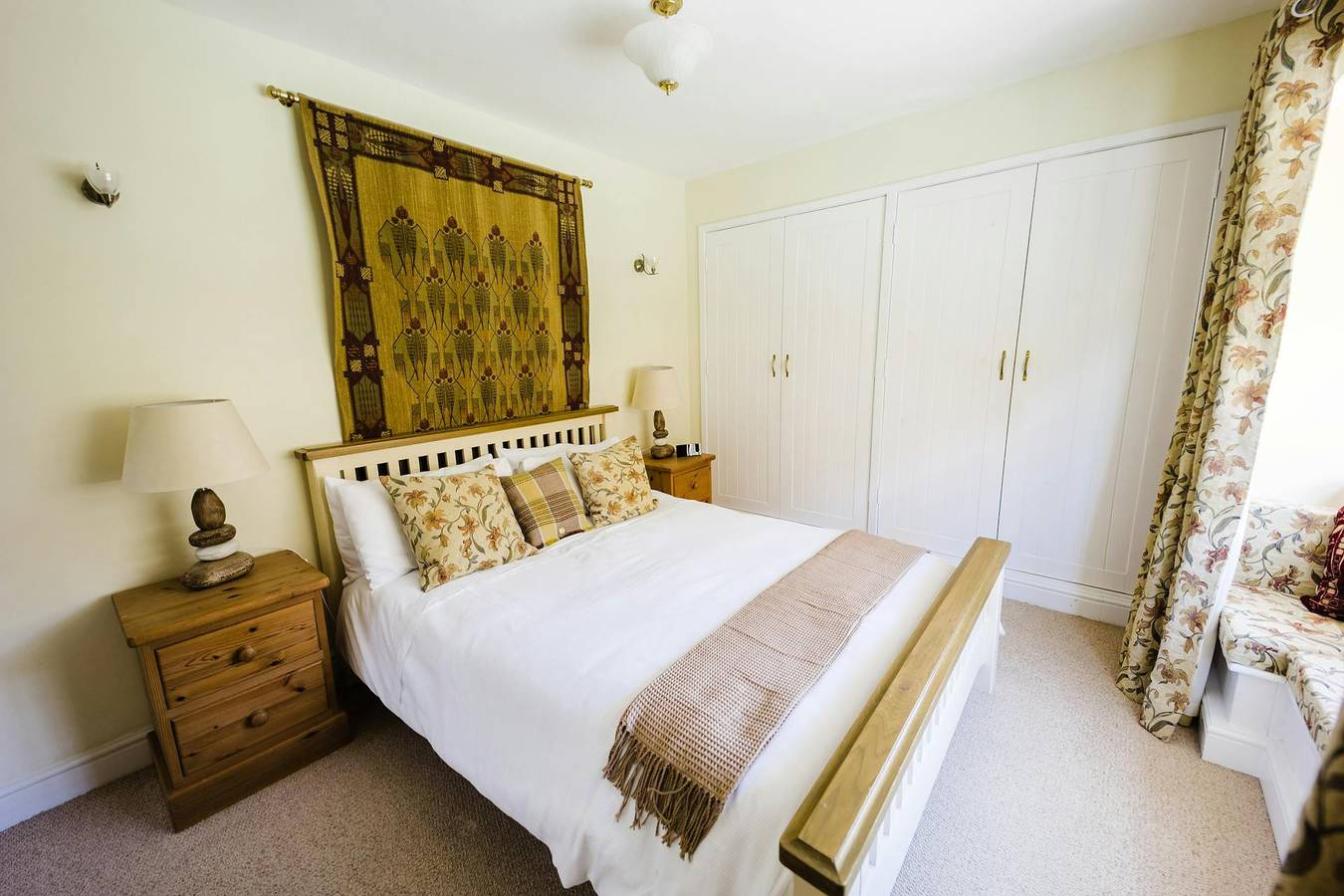 Meddyg y Mor, Cwm Tydu in Cardigan Bay