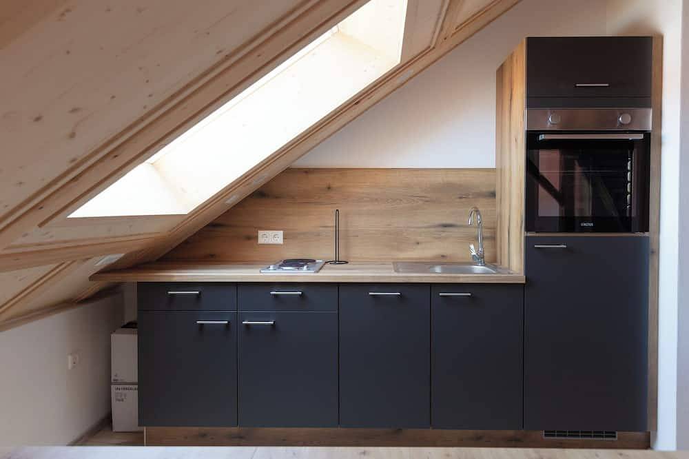 Ganze Wohnung, Neue Ferienwohnung in Herzen Dettingen`s mit Balkon in Dettingen an der Erms, Neckar-Alb