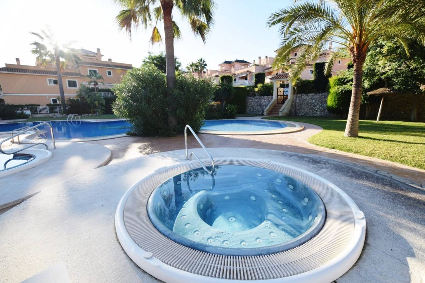 Casa de férias 'Can Tomeu' com Jardim, Jacuzzi, Piscina Partilhada e Wi-Fi in Calas de Mallorca, Manacor