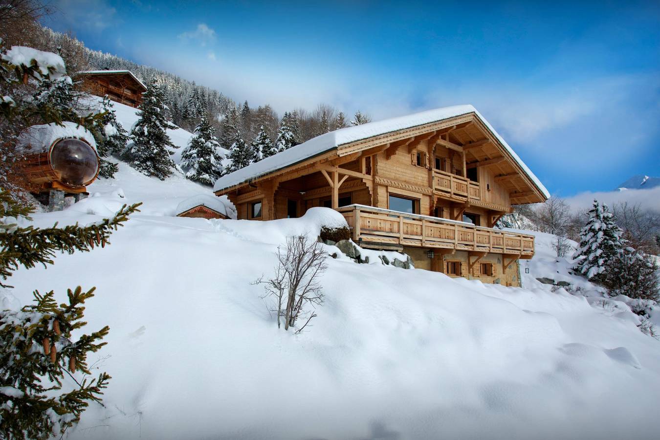 Relax in the hot tub or sauna at this unique chalet for 13 - Ovo Network in Manigod, Región de Annecy