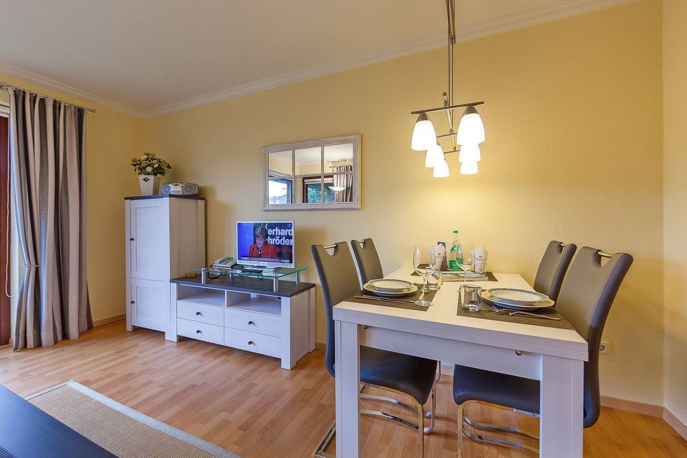 Ganze Wohnung, Komfort und kleiner Dorfteichblick. in Wenningstedt, Sylt