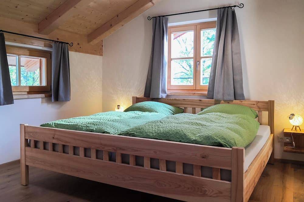 Ganze Wohnung, Ferienwohnung 2 mit Balkon für max. 6 Personen in Seebruck, Chiemsee