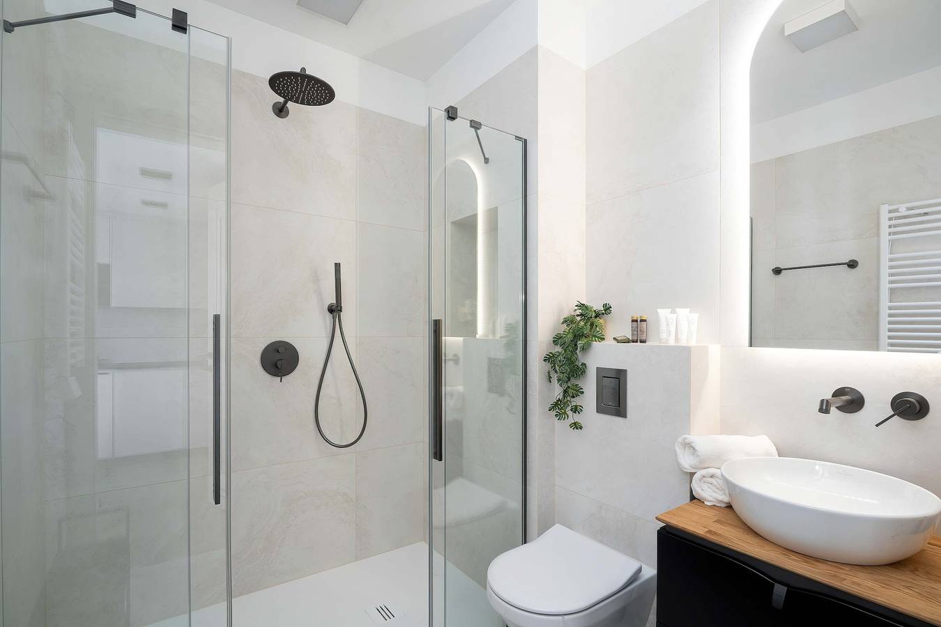 Ganze Ferienwohnung, Modern Studio with a Balcony | Air Conditioning | Near the Zdrojowy Park in Ciechocinek, Kujawien-Pommern