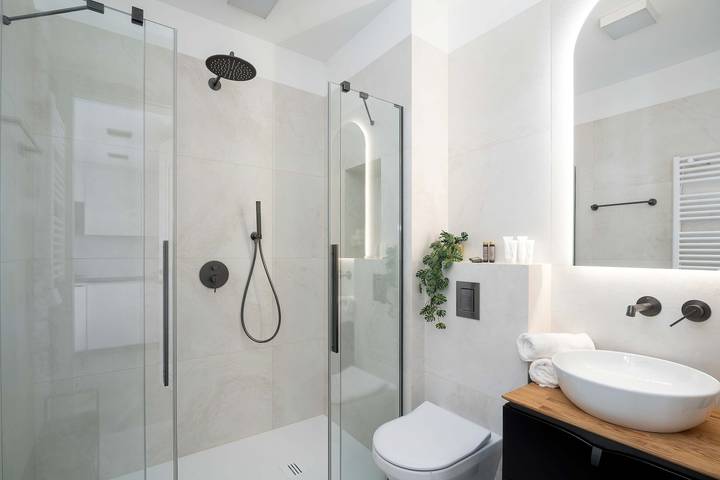 Ganze Ferienwohnung, Modern Studio with a Balcony | Air Conditioning | Near the Zdrojowy Park in Ciechocinek, Kujawien-Pommern