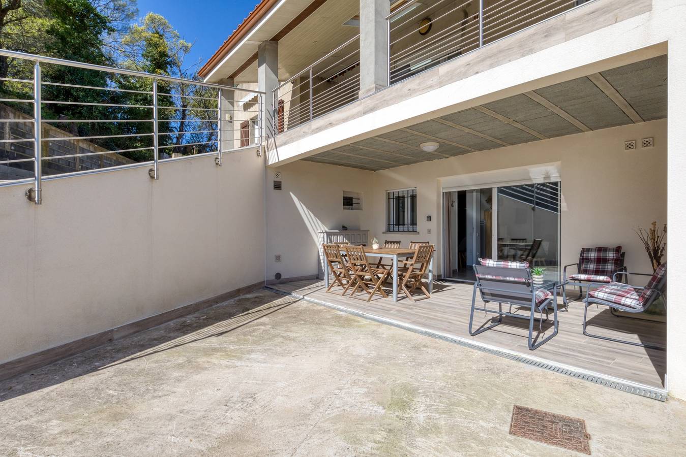Gîte „Villa Athena“ mit Gemeinschaftspool, privater Terrasse und Wlan in Montagnac, Mittelmeerküste (Frankreich)