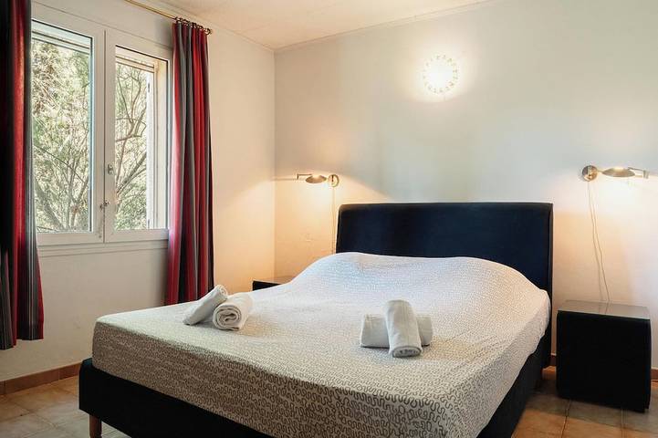 Location de vacances pour 8 personnes, avec terrasse et jardin à Azillanet - 3