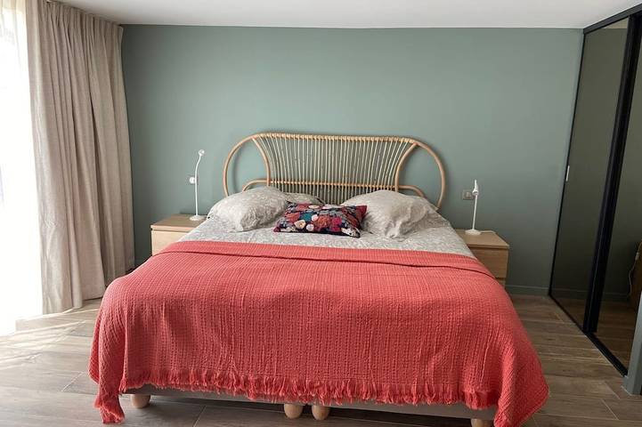 Entire apartment, Studio in Seguret. Lisanathis in Séguret, Vaucluse