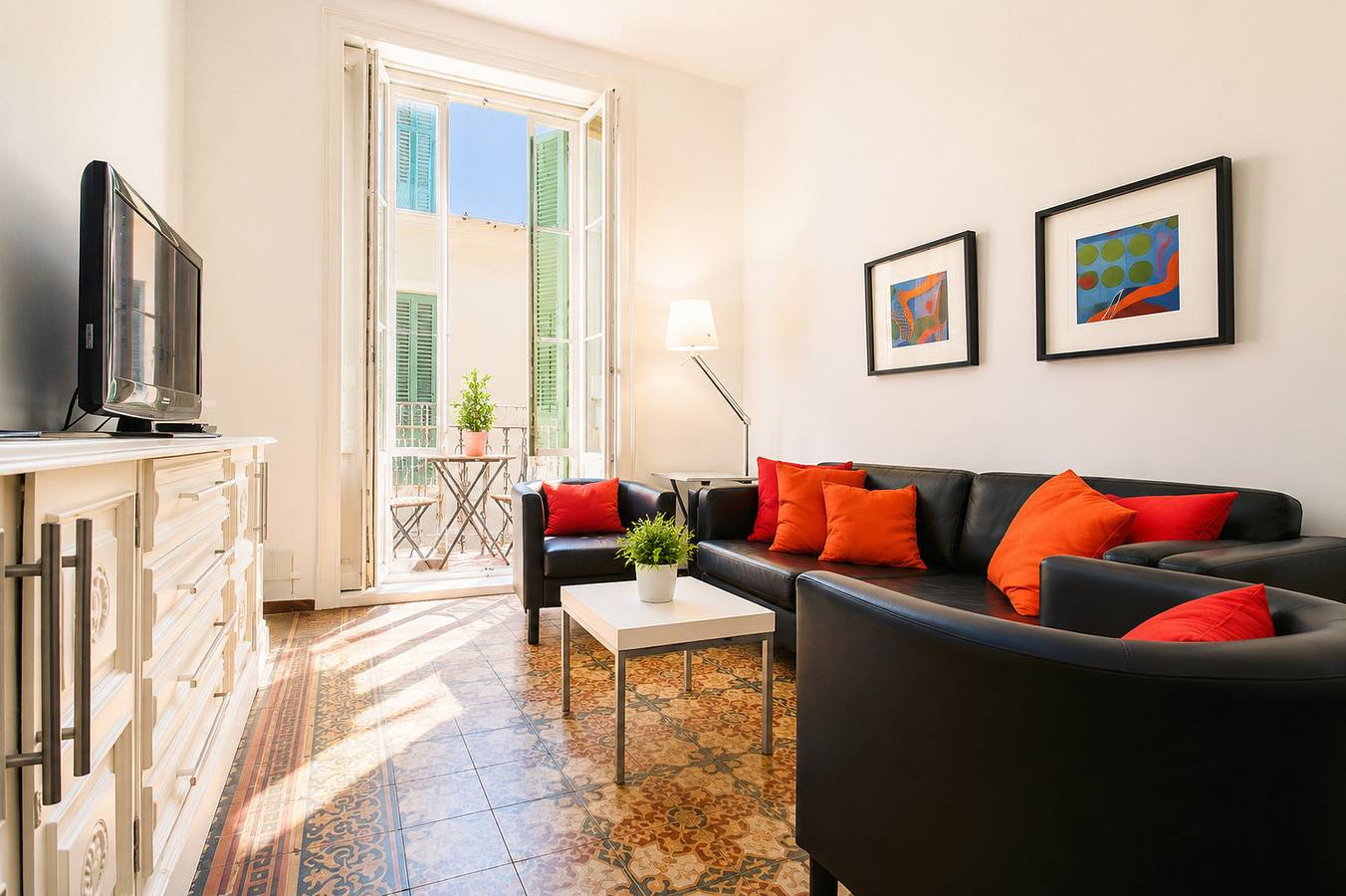 Appartamento intero, Appartamento vacanze per 4 persone con balcone in Platja de Sant Sebastià (Sitges), Sitges