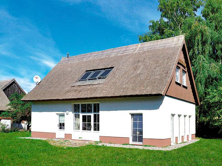 Ferienhaus mit Meerblick für 8 Personen, mit Terrasse und Garten