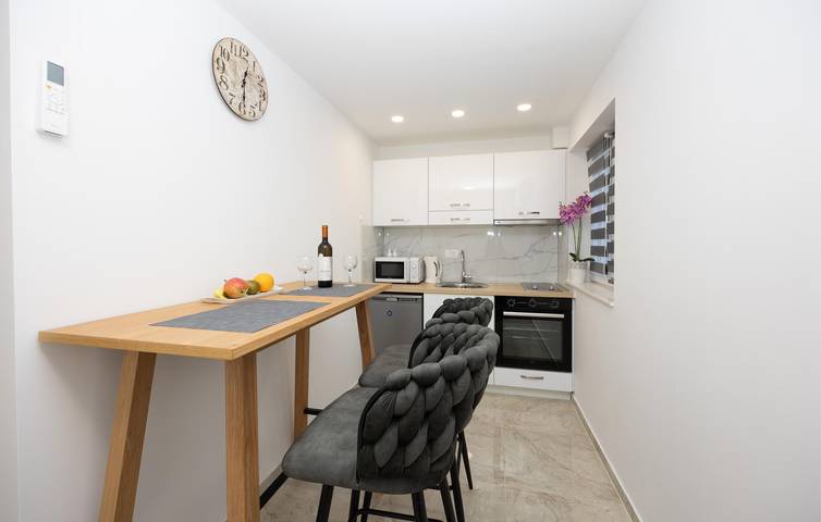 Ferienwohnung für 2 Personen, mit Terrasse in Split-Dalmatien - 3