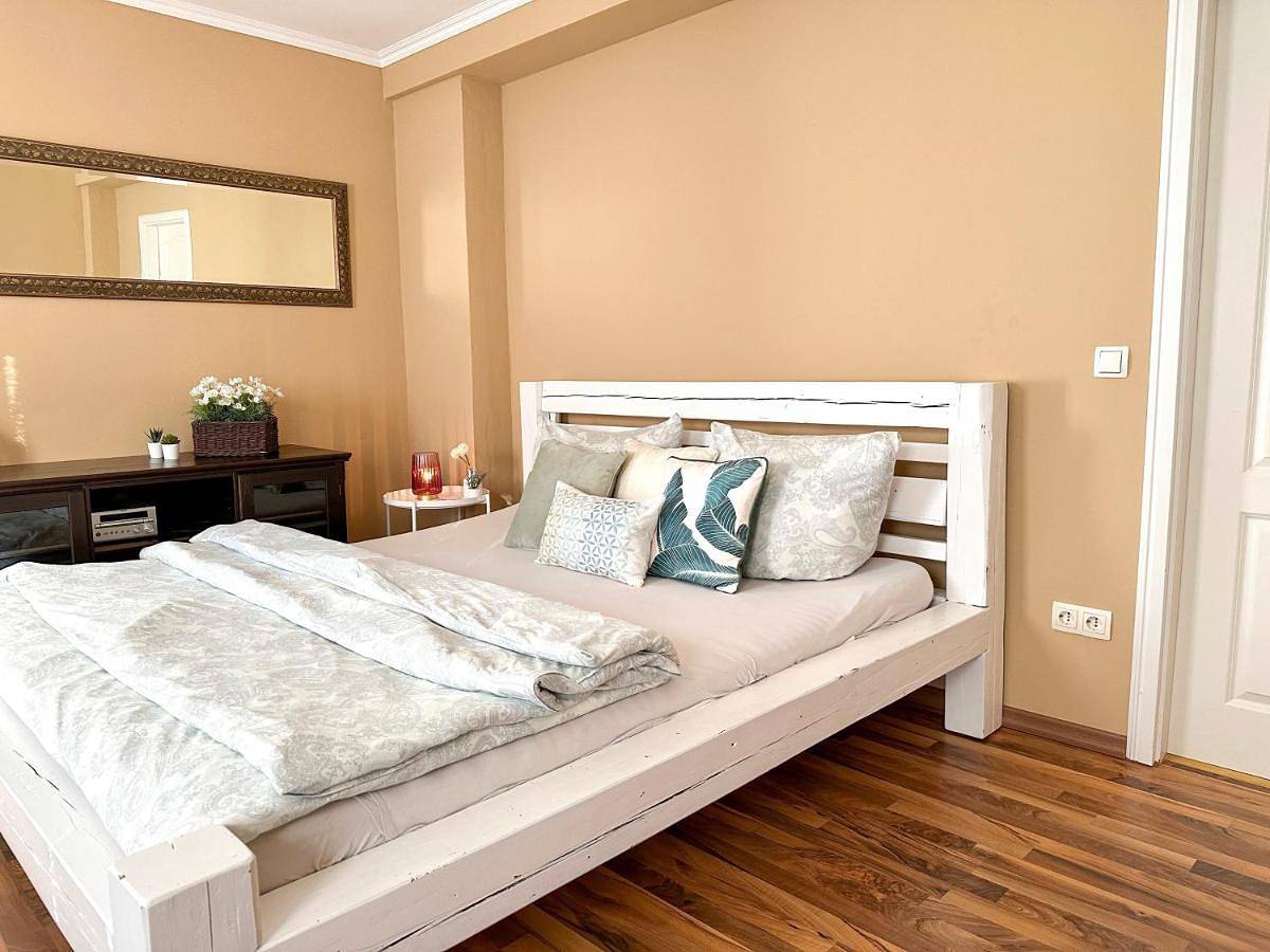 Ganze Wohnung, Apartement am Schloss Pillnitz in Loschwitz, Dresden