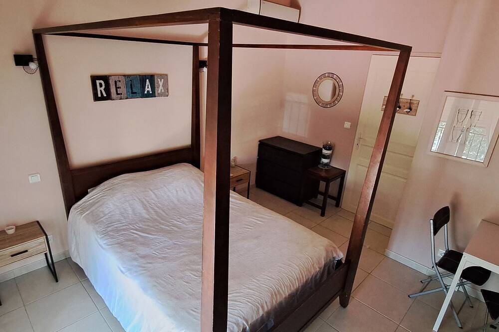 Chambre Zen chez l'habitant in Beaucaire, Région de Nîmes
