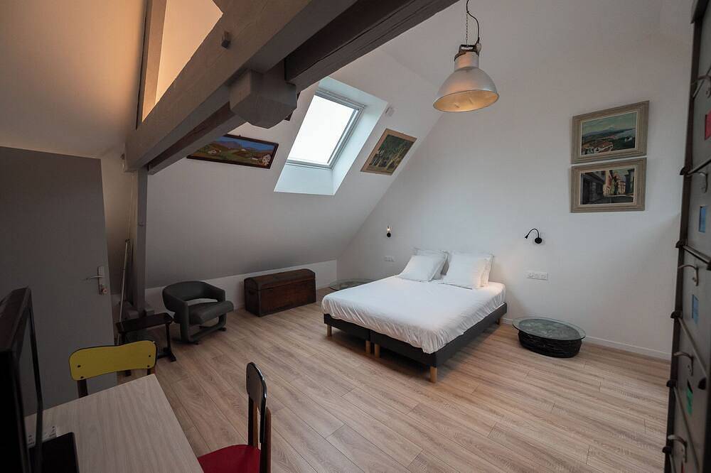Les Insolites in Roye-sur-Matz, Río Oise