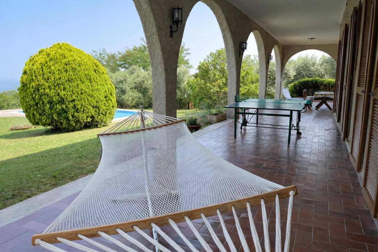 Villa Maria Teresa in Padenghe sul Garda, Prealpi Gardesane