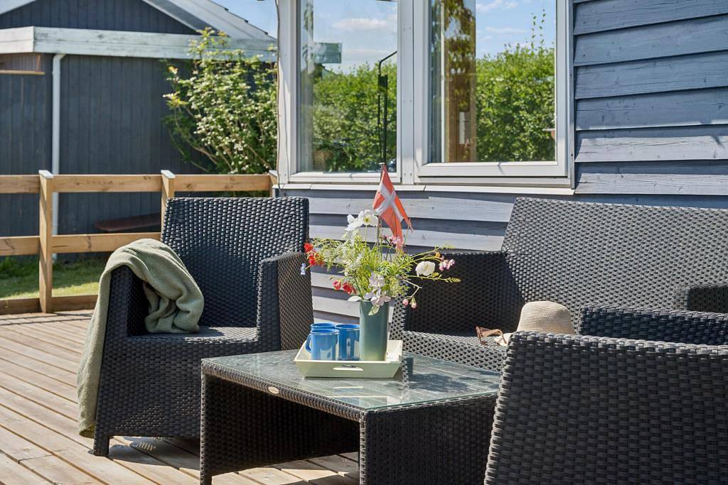 Gemütliches Ferienhaus mit traumhaftem Meerblick am Følle Strand in Følle Strand, Süddjursland